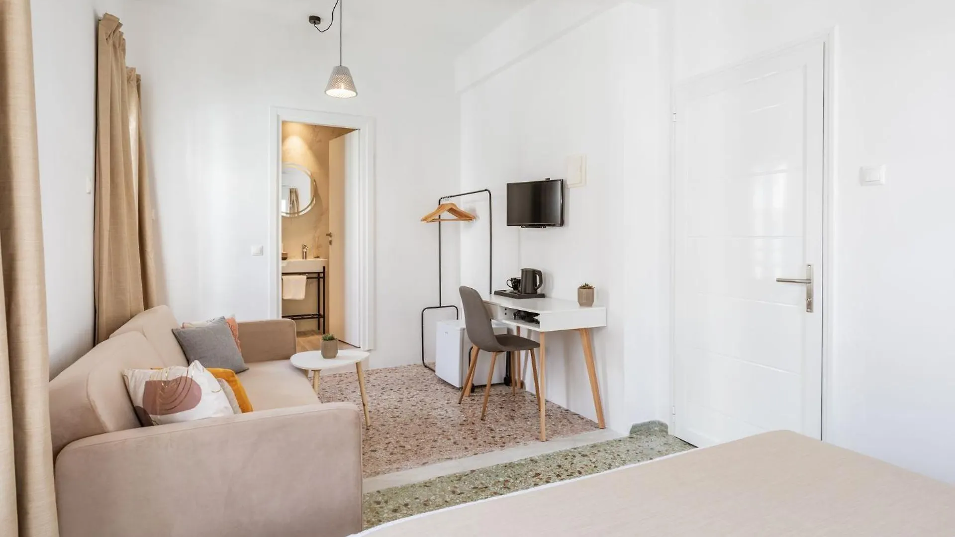 Step Studio Mykonos Town Aparthotel